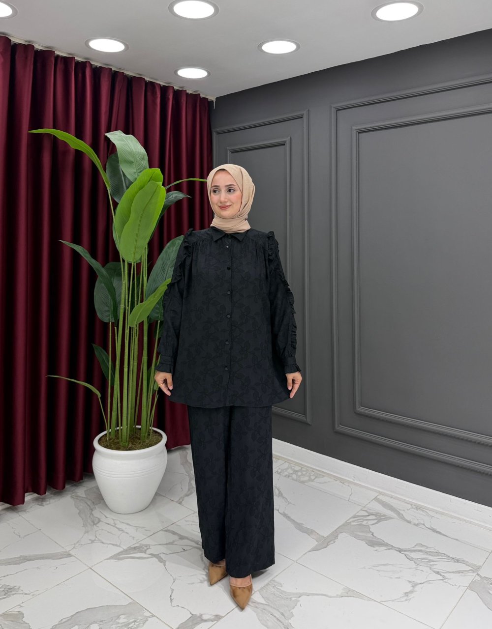 İpekyol Takım — Siyah