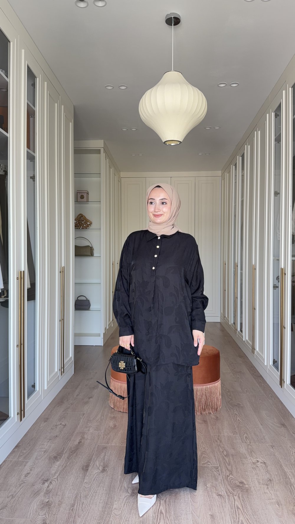 Peri Desenli Takım — Siyah
